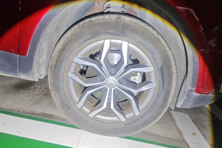 Used BORGWARD BX5 2020 20TGDI Automatic Two-Wheel Drive Pioneer Edition Right Front Wheel Hub