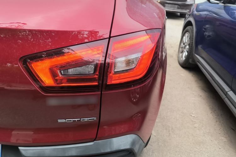 Used BORGWARD BX5 2020 20TGDI Automatic Two-Wheel Drive Pioneer Edition Right Rear Taillight