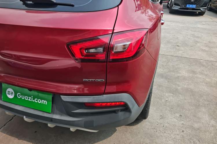 Used BORGWARD BX5 2020 20TGDI Automatic Two-Wheel Drive Pioneer Edition Right Rear Taillight