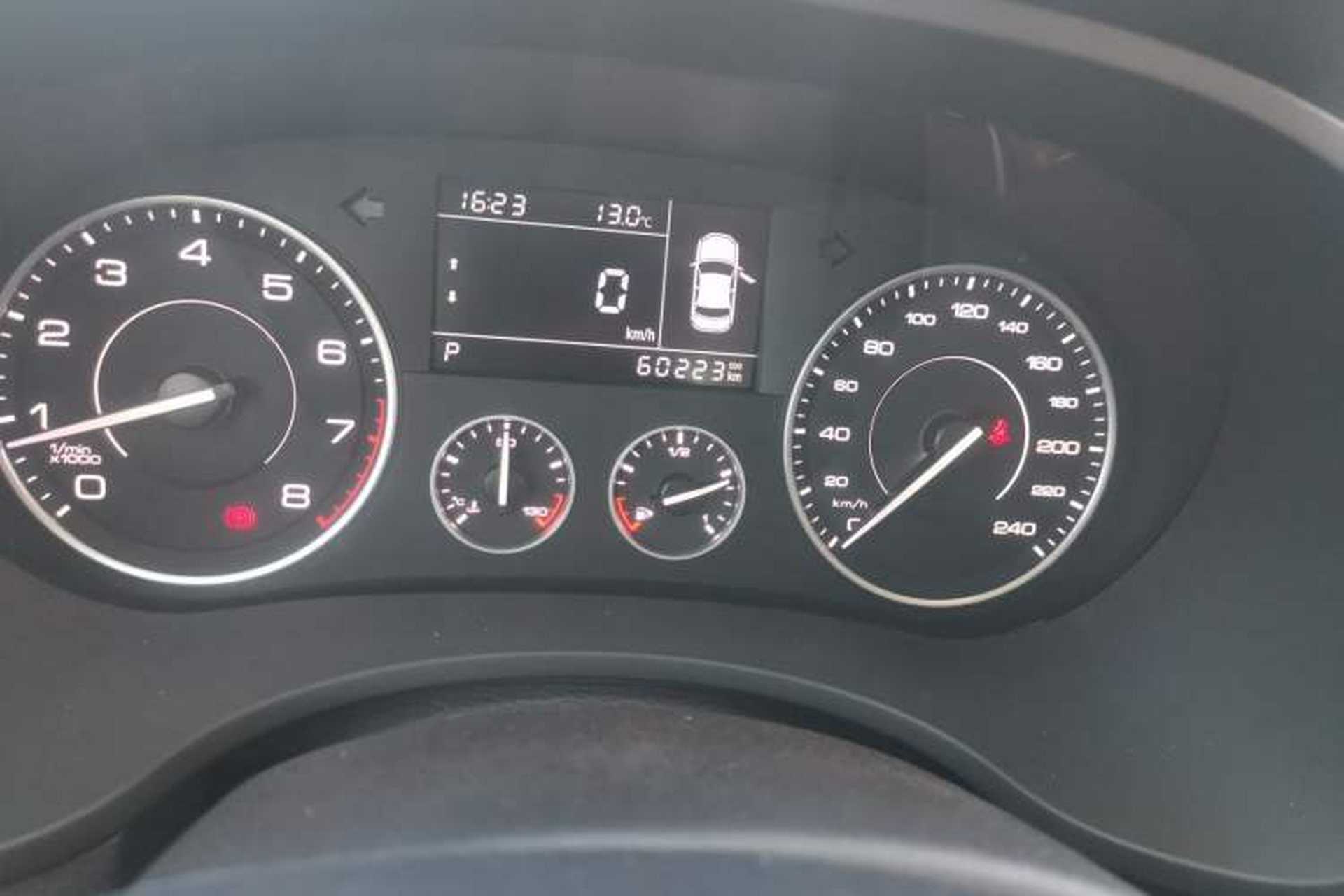 Used BORGWARD BX5 2020 20TGDI Automatic Two-Wheel Drive Pioneer Edition Odometer Close Up