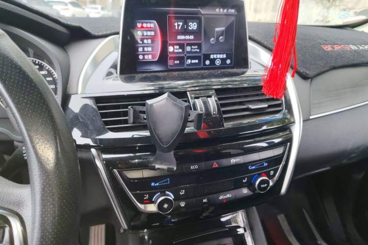 Used BORGWARD BX5 2020 20TGDI Automatic Two-Wheel Drive New Edition Audio And AC Panel