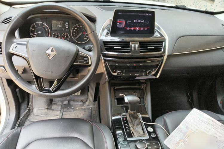 Used BORGWARD BX5 2020 20TGDI Automatic Two-Wheel Drive Pioneer Edition Center Console