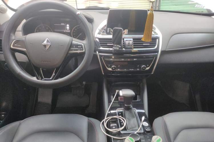 Used BORGWARD BX5 2020 20TGDI Automatic Two-Wheel Drive Entry-Level Edition Center Console