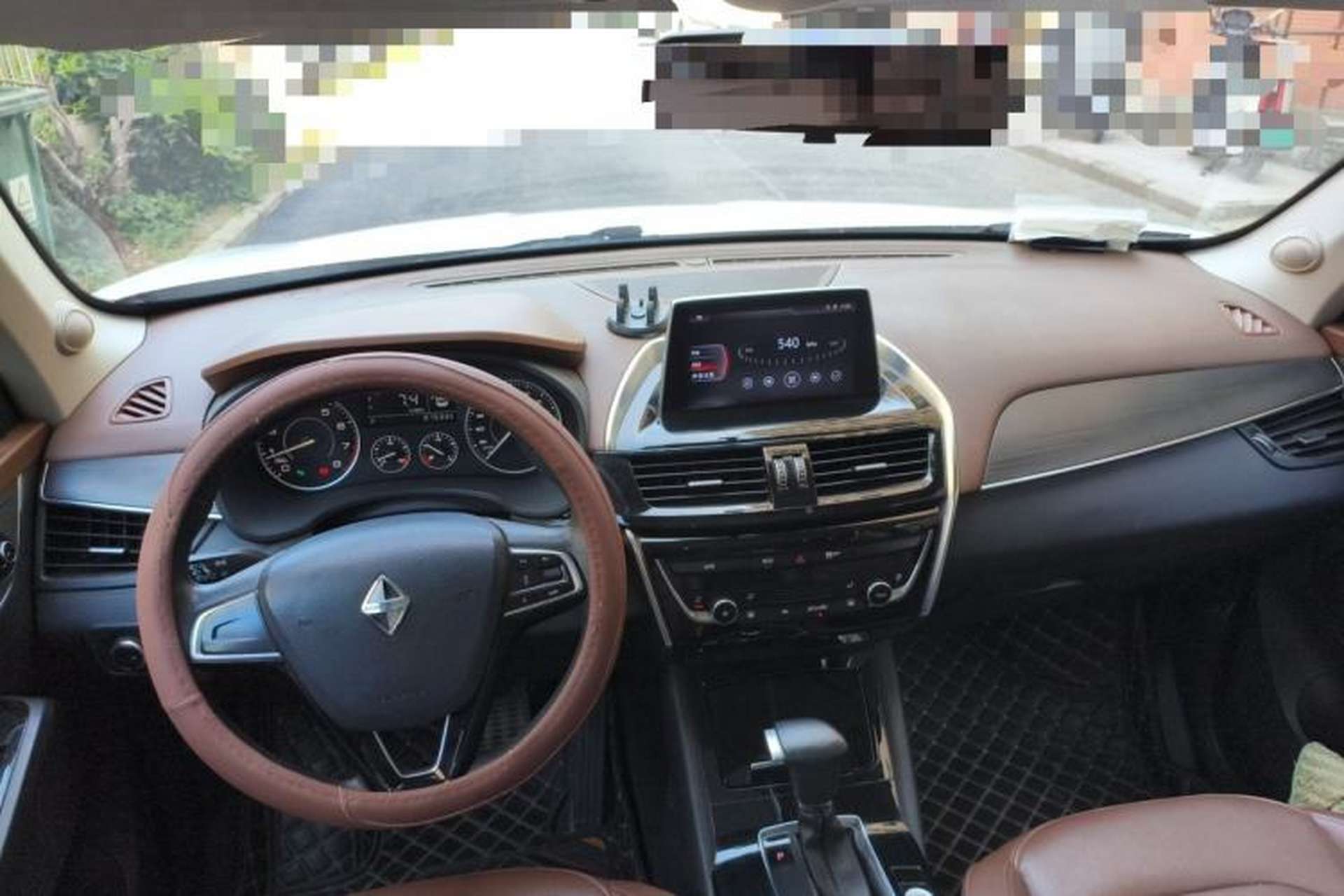 Used BORGWARD BX5 2020 20TGDI Automatic Two-Wheel Drive Pioneer Edition Center Console