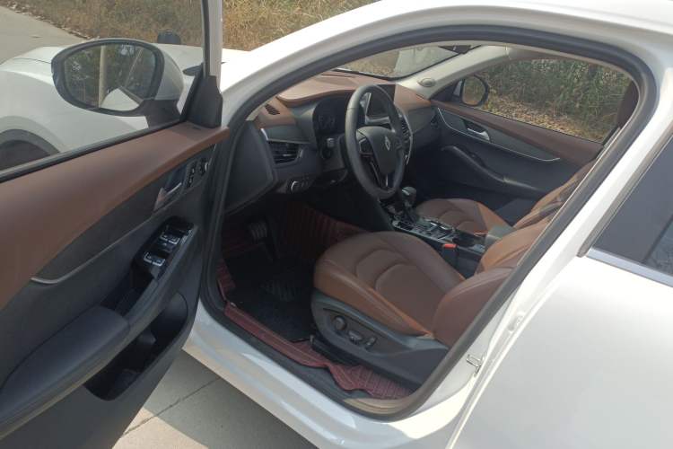 Used BORGWARD BX5 2020 20TGDI Automatic Two-Wheel Drive Pioneer Edition Driver Seat