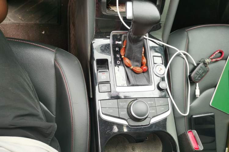Used BORGWARD BX5 2020 20TGDI Automatic Two-Wheel Drive Pioneer Edition Gear Lever