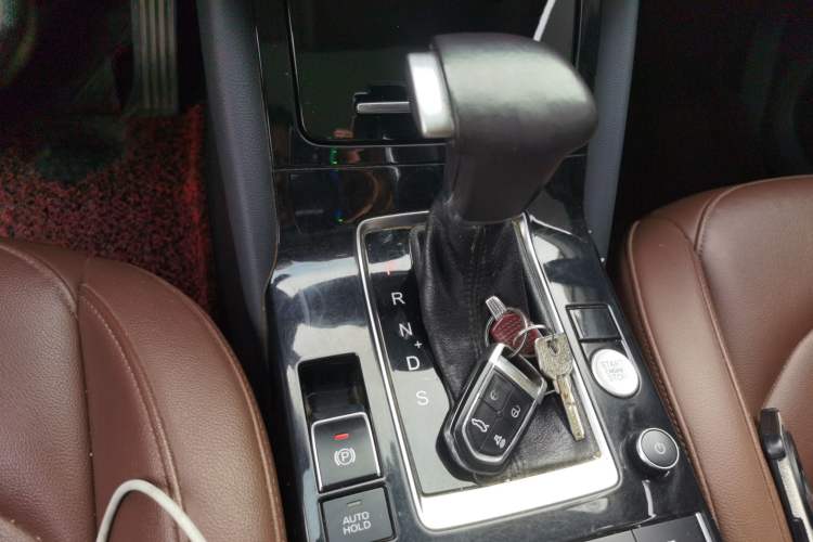 Used BORGWARD BX5 2020 20TGDI Automatic Two-Wheel Drive Pioneer Edition Gear Lever