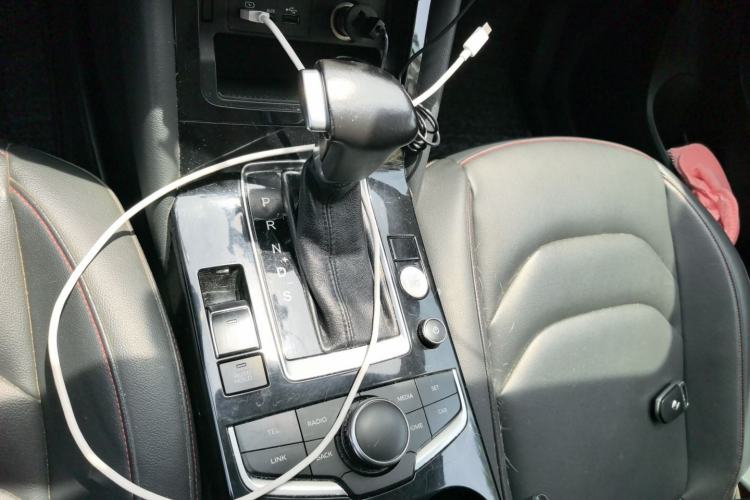 Used BORGWARD BX5 2020 20TGDI Automatic Two-Wheel Drive Pioneer Edition Gear Lever