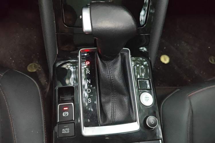 Used BORGWARD BX5 2020 20TGDI Automatic Two-Wheel Drive Pioneer Edition Gear Lever