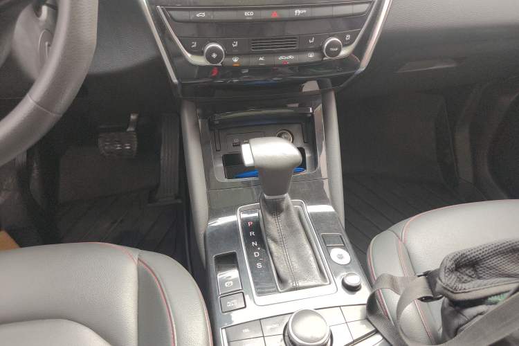 Used BORGWARD BX5 2020 20TGDI Automatic Two-Wheel Drive Pioneer Edition Gear Lever
