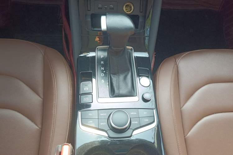 Used BORGWARD BX5 2020 20TGDI Automatic Two-Wheel Drive Pioneer Edition Gear Lever