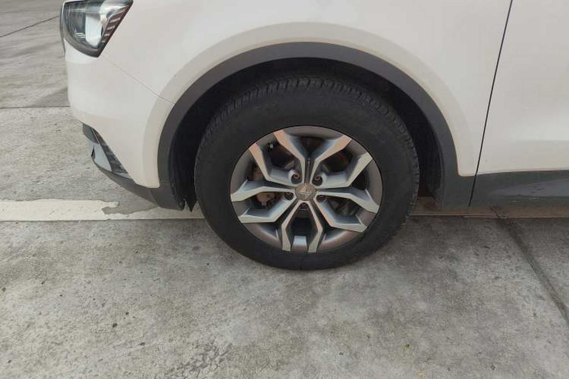 Used BORGWARD BX5 2020 20TGDI Automatic Two-Wheel Drive Pioneer Edition Left Front Wheel Hub