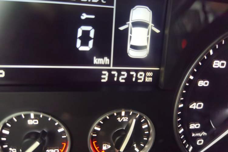 Used BORGWARD BX5 2020 20TGDI Automatic Two-Wheel Drive Pioneer Edition Odometer Close Up