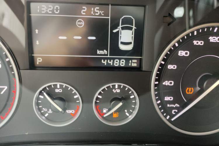 Used BORGWARD BX5 2020 20TGDI Automatic Two-Wheel Drive Pioneer Edition Odometer Close Up