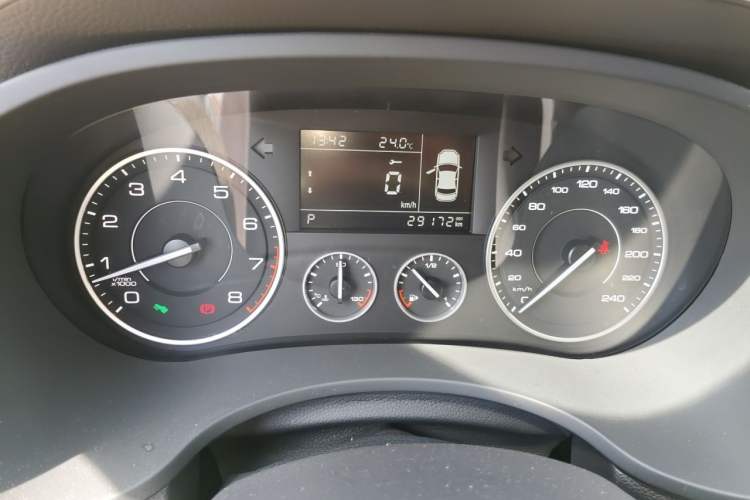 Used BORGWARD BX5 2020 20TGDI Automatic Two-Wheel Drive Pioneer Edition Odometer Close Up