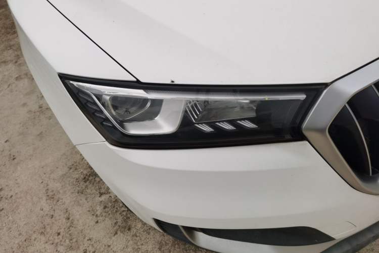 Used BORGWARD BX5 2020 20TGDI Automatic Two-Wheel Drive Pioneer Edition Right Front Headlight