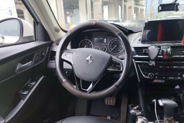 Used BORGWARD BX5 2020 20TGDI Automatic Two-Wheel Drive New Edition Steering Wheel