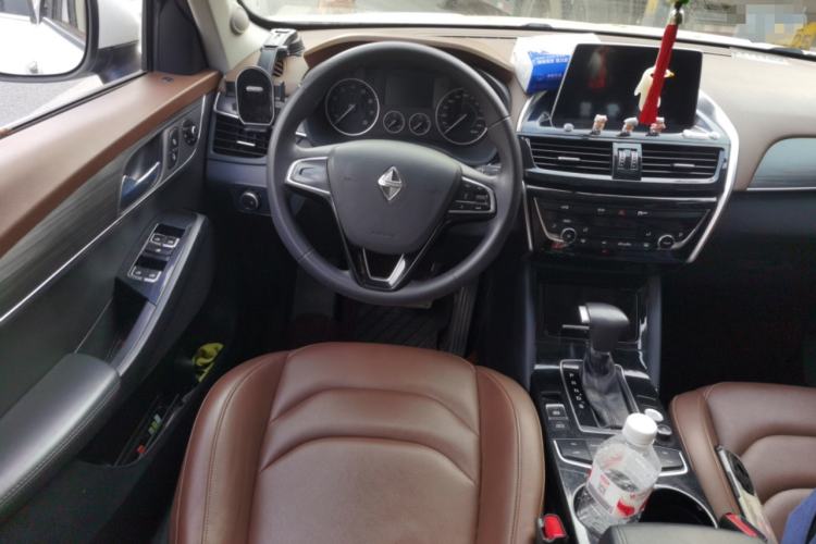 Used BORGWARD BX5 2020 20TGDI Automatic Two-Wheel Drive Pioneer Edition Steering Wheel