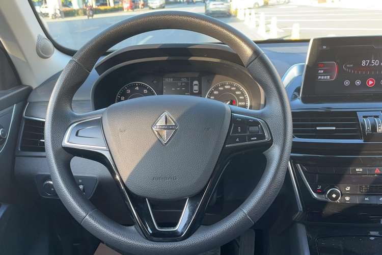 Used BORGWARD BX5 2020 20TGDI Automatic Two-Wheel Drive New Edition Steering Wheel