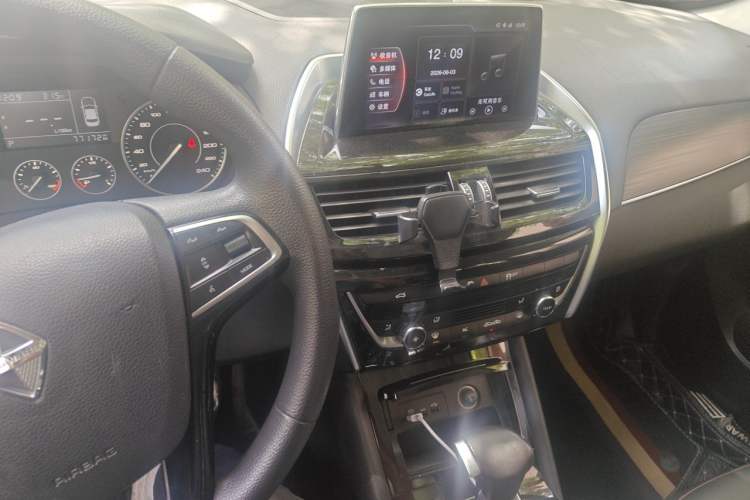 Used BORGWARD BX5 2020 20TGDI Automatic Two-Wheel Drive Pioneer Edition Audio And AC Panel