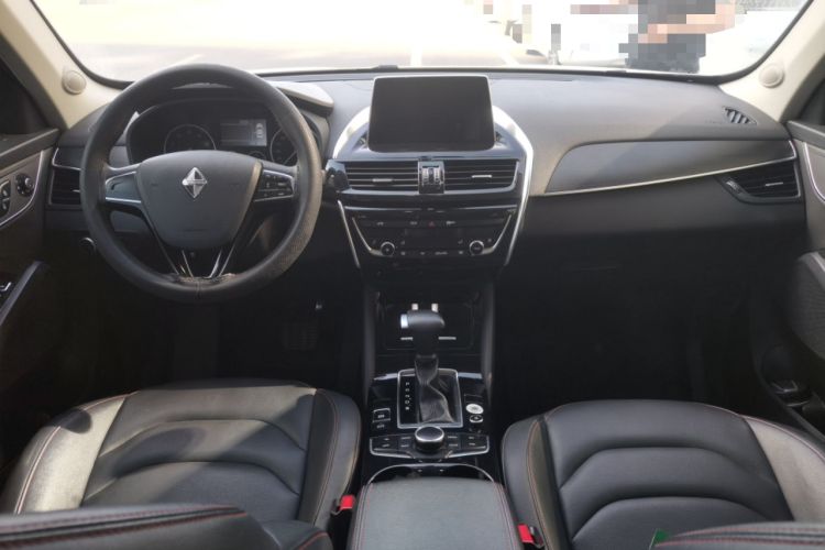 Used BORGWARD BX5 2020 20TGDI Automatic Two-Wheel Drive Pioneer Edition Center Console