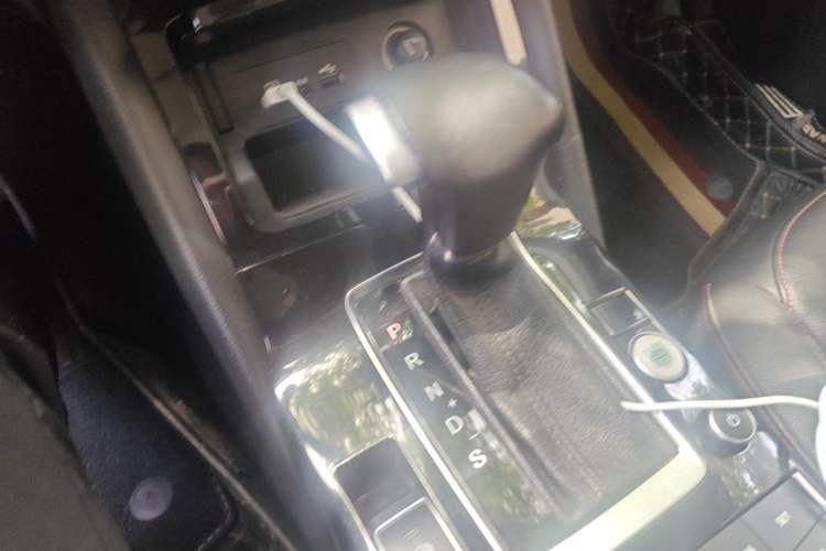 Used BORGWARD BX5 2020 20TGDI Automatic Two-Wheel Drive Pioneer Edition Gear Lever