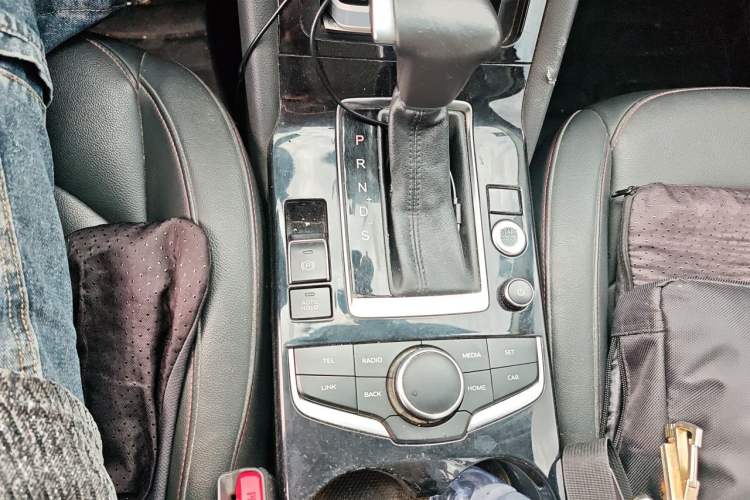 Used BORGWARD BX5 2020 20TGDI Automatic Two-Wheel Drive Pioneer Edition Gear Lever