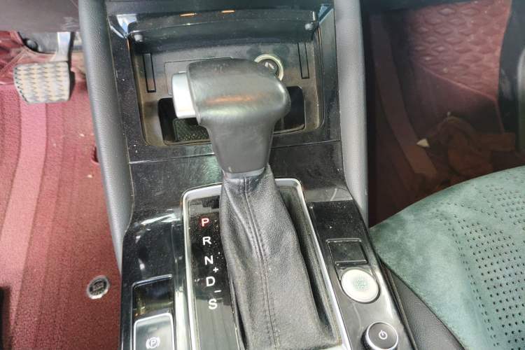 Used BORGWARD BX5 2020 20TGDI Automatic Two-Wheel Drive New Edition Gear Lever