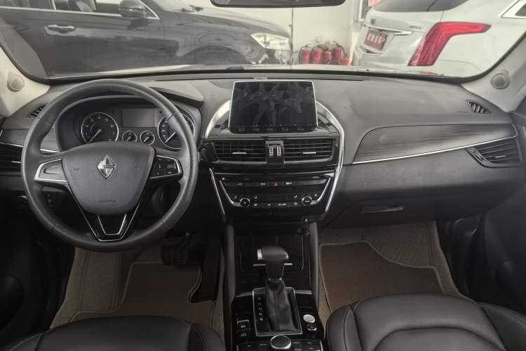 Used BORGWARD BX5 2020 20TGDI Automatic Two-Wheel Drive Pioneer Edition Interior 4