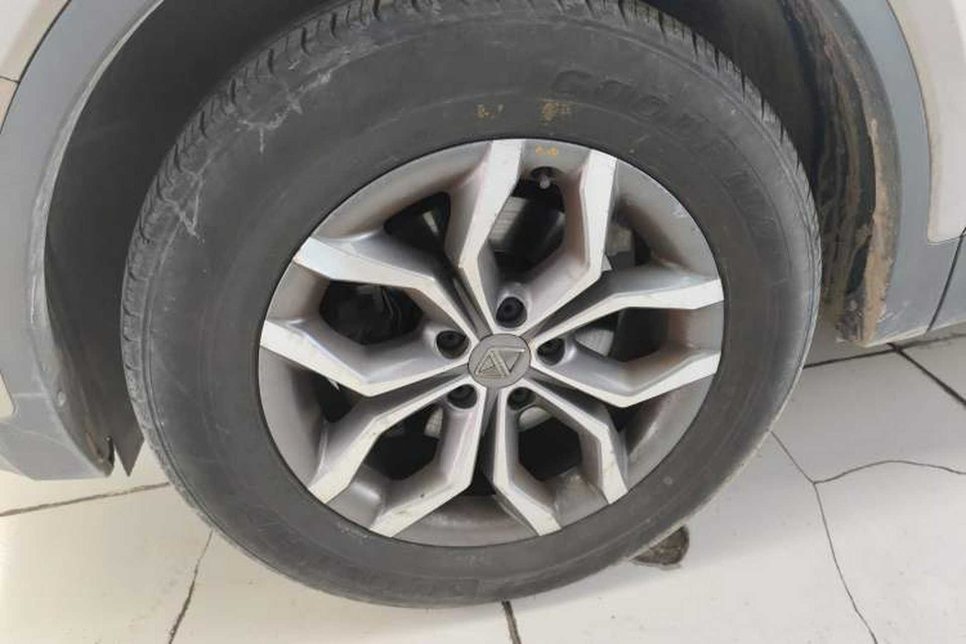 Used BORGWARD BX5 2020 20TGDI Automatic Two-Wheel Drive New Edition Left Front Wheel Hub