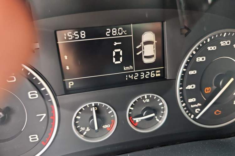 Used BORGWARD BX5 2020 20TGDI Automatic Two-Wheel Drive Pioneer Edition Odometer Close Up