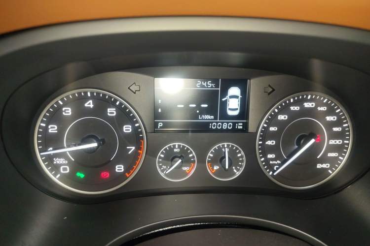 Used BORGWARD BX5 2020 20TGDI Automatic Two-Wheel Drive Pioneer Edition Odometer Close Up