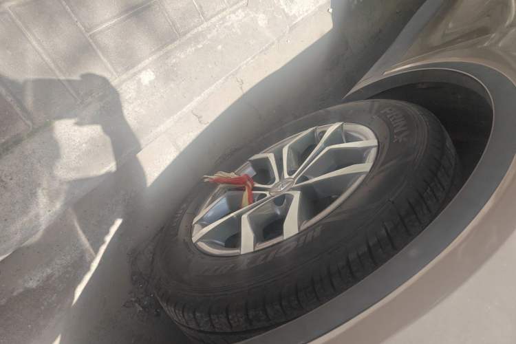 Used BORGWARD BX5 2020 20TGDI Automatic Two-Wheel Drive Pioneer Edition Right Front Wheel Hub