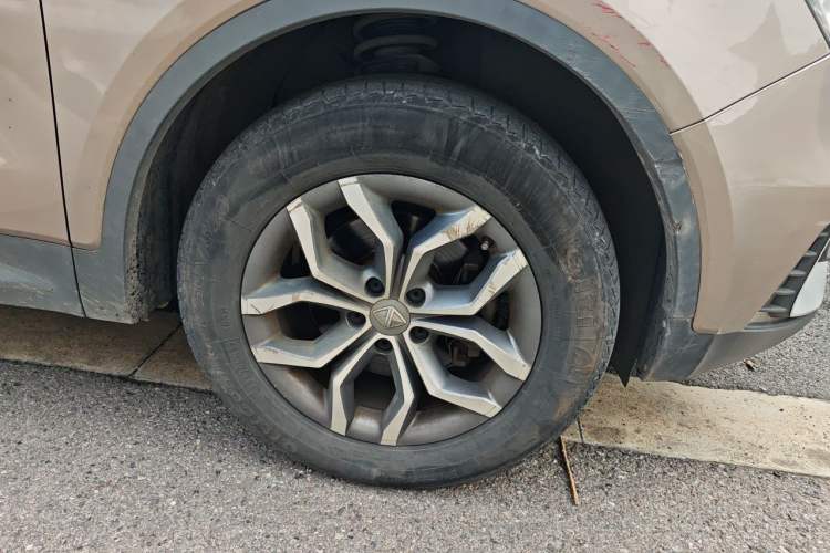 Used BORGWARD BX5 2020 20TGDI Automatic Two-Wheel Drive Pioneer Edition Right Front Wheel Hub