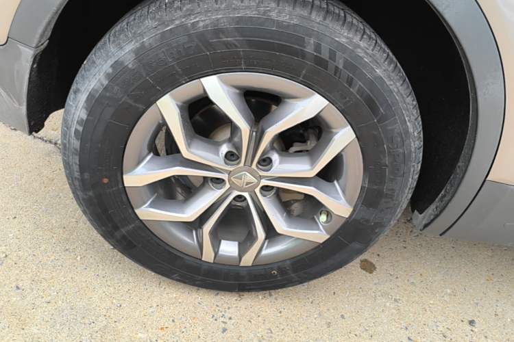 Used BORGWARD BX5 2020 20TGDI Automatic Two-Wheel Drive Pioneer Edition Right Rear Wheel Hub