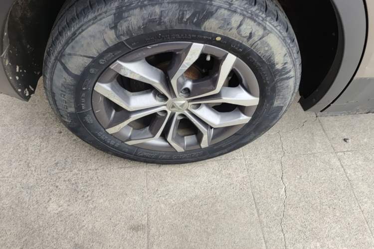 Used BORGWARD BX5 2020 20TGDI Automatic Two-Wheel Drive Pioneer Edition Right Rear Wheel Hub