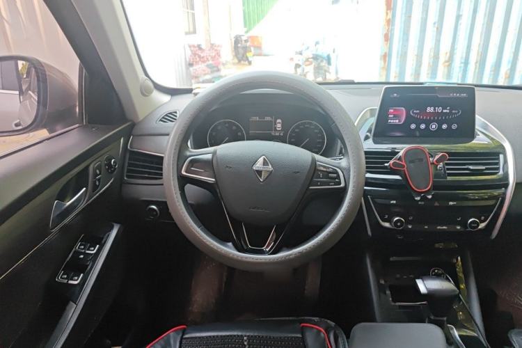 Used BORGWARD BX5 2020 20TGDI Automatic Two-Wheel Drive Pioneer Edition Steering Wheel