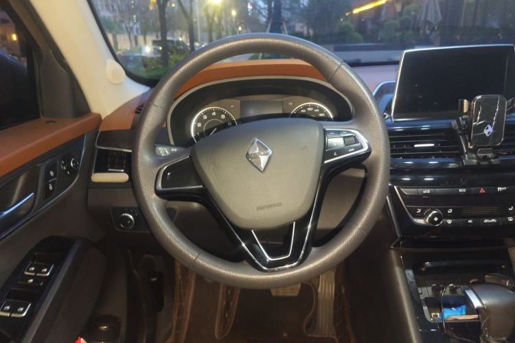Used BORGWARD BX5 2020 20TGDI Automatic Two-Wheel Drive Pioneer Edition Steering Wheel