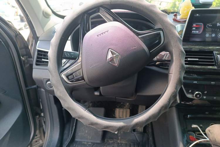 Used BORGWARD BX5 2020 20TGDI Automatic Two-Wheel Drive Pioneer Edition Steering Wheel