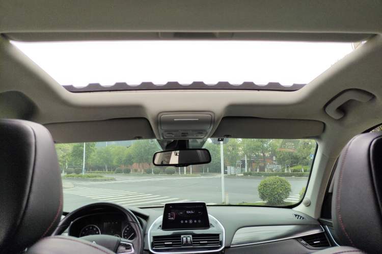 Used BORGWARD BX6 2018 28T Four-Wheel Drive GT Extreme Style Headliner