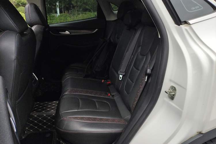 Used BORGWARD BX6 2018 28T Four-Wheel Drive GT Extreme Style Interior 4