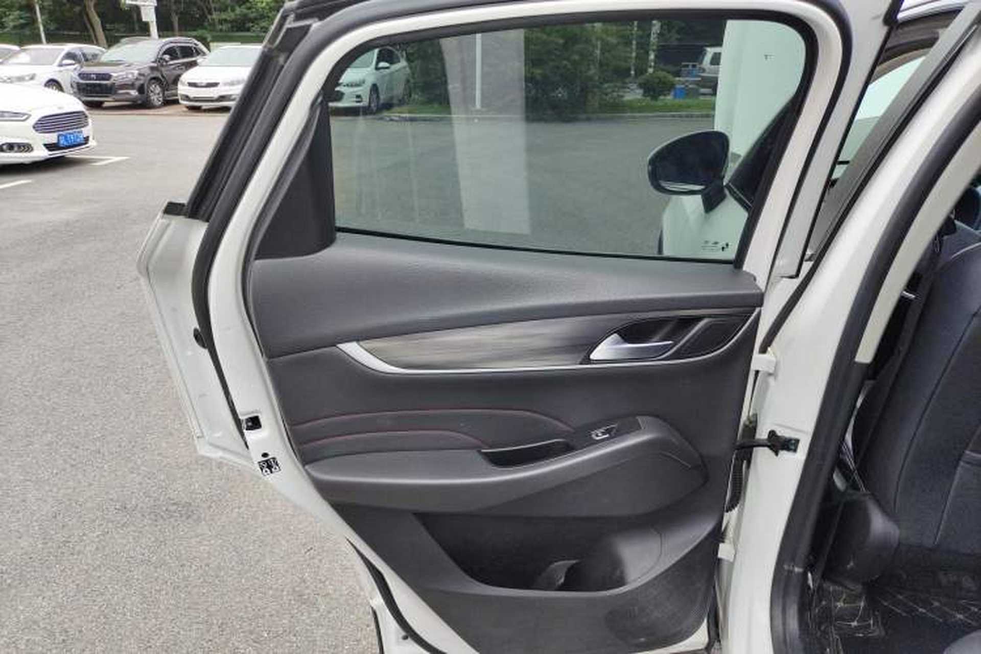Used BORGWARD BX6 2018 28T Four-Wheel Drive GT Extreme Style Interior 8