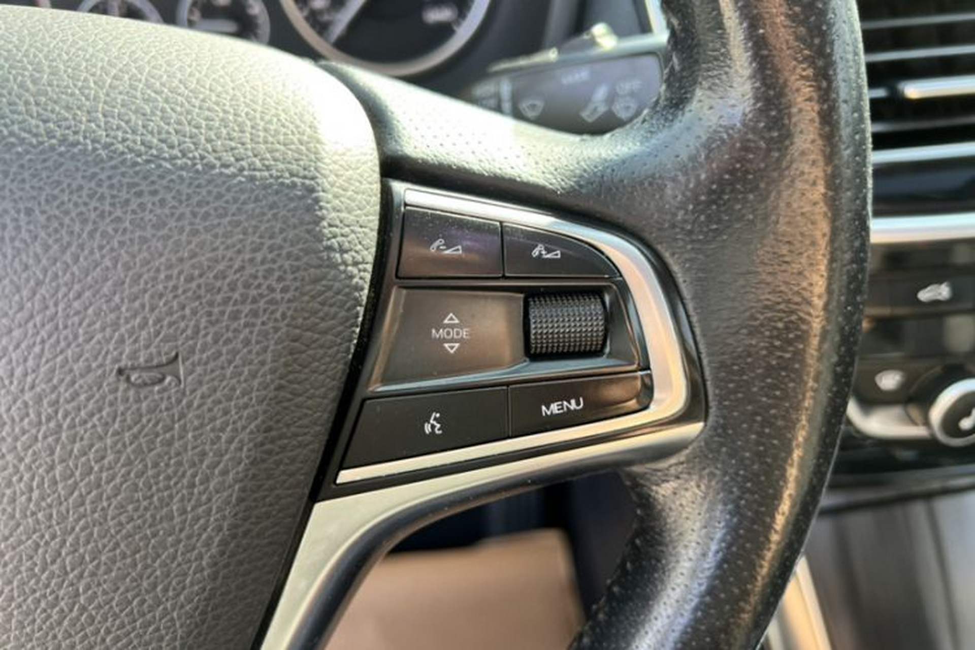 Used BORGWARD BX6 2018 28T Four-Wheel Drive GT Extreme Style Interior 9