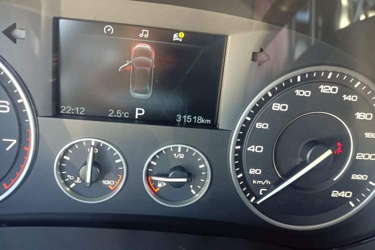 Used BORGWARD BX6 2018 28T Four-Wheel Drive GT Extreme Style Odometer Close Up