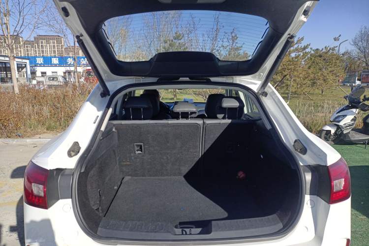 Used BORGWARD BX6 2018 28T Four-Wheel Drive GT Extreme Style Trunk