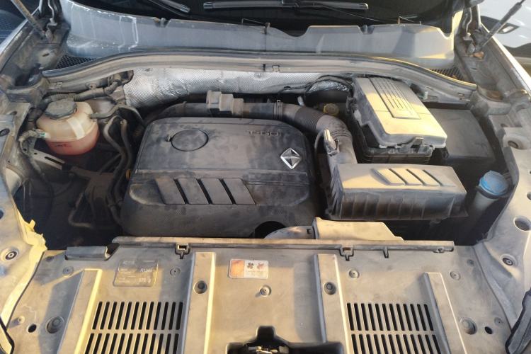 Used BORGWARD BX7 2016 28T Two-Wheel Drive Luxury Version 5 Seats Engine Bay