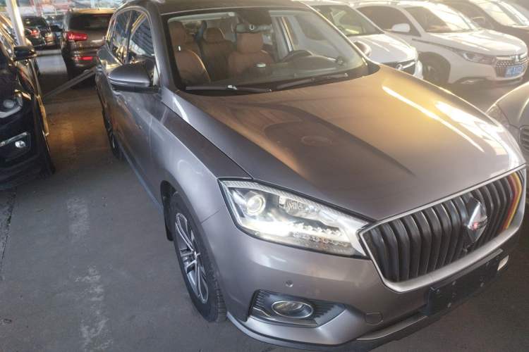 Used BORGWARD BX7 2016 28T Two-Wheel Drive Luxury Version 5 Seats Front Right 45 Deg