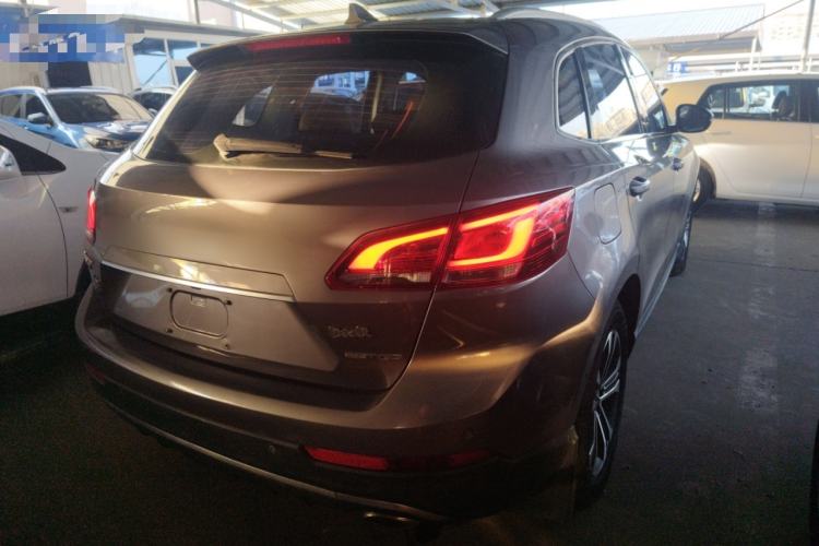 Used BORGWARD BX7 2016 28T Two-Wheel Drive Luxury Version 5 Seats Rear Right 45 Deg