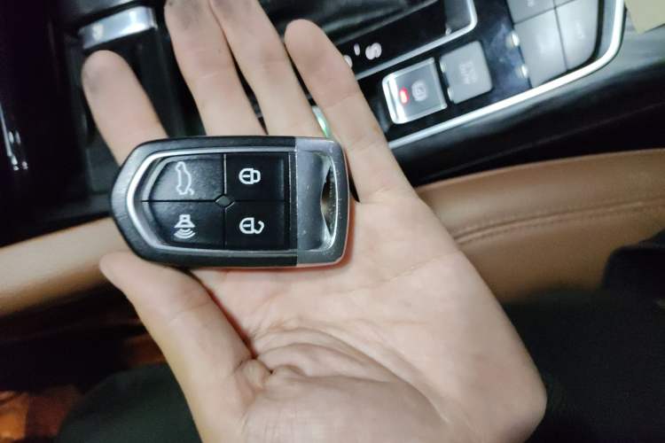 Used BORGWARD BX7 2016 28T Four-Wheel Drive Flagship Version 5 Seats Interior 1