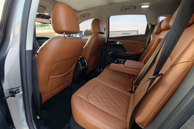 Used BORGWARD BX7 2016 28T Four-Wheel Drive Flagship Version 5 Seats Interior 3